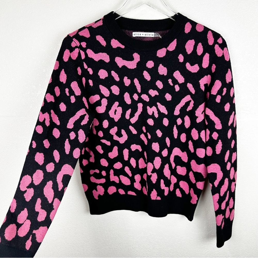 Alice + Olivia Black and Pink Leopard Print Crewneck Sweater